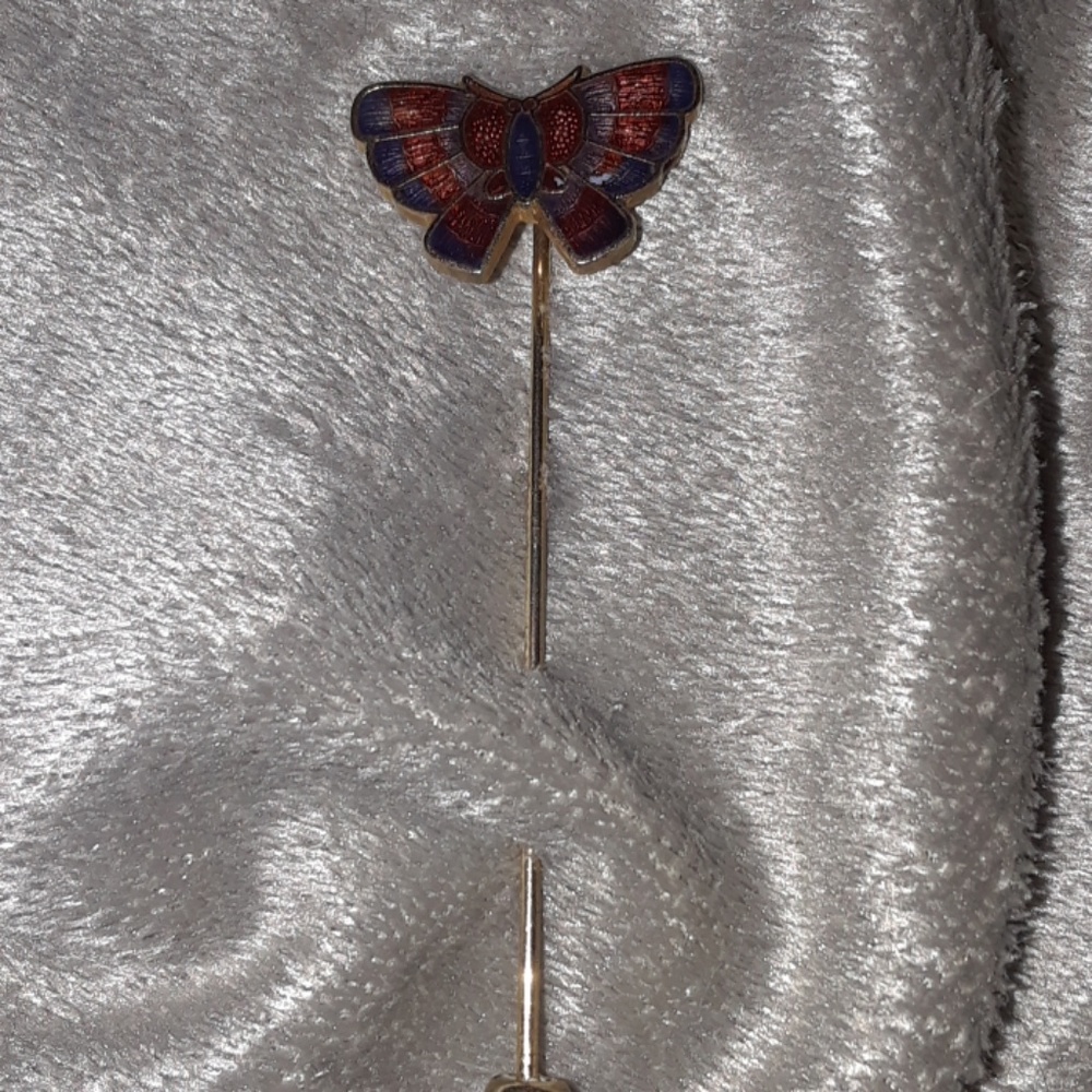 shirt pin